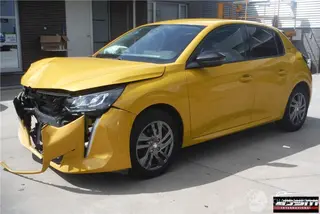 Peugeot 208 2022 фото 1