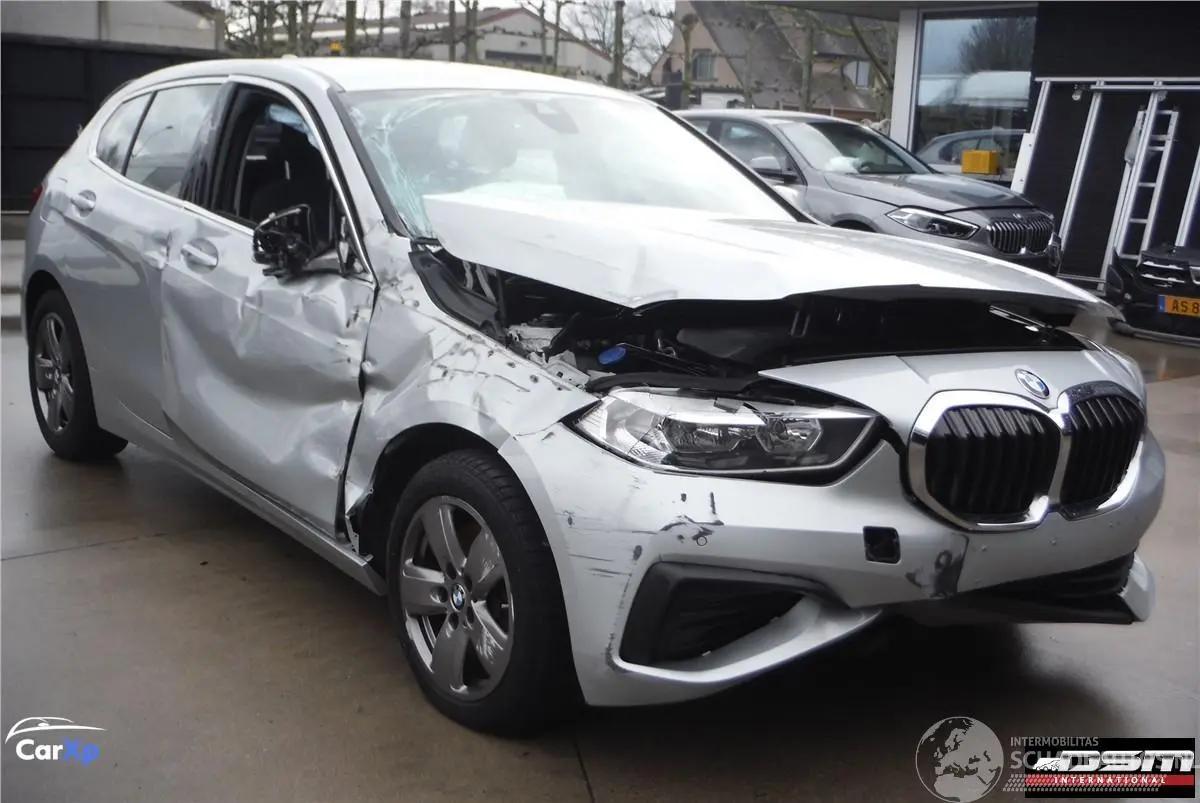 BMW 1-serie 2019 photo 2
