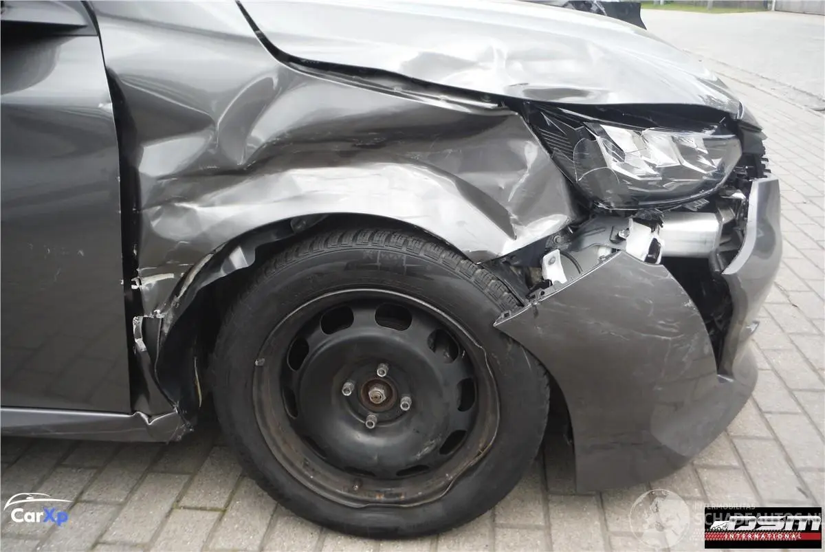 Peugeot 208 2020 photo 16