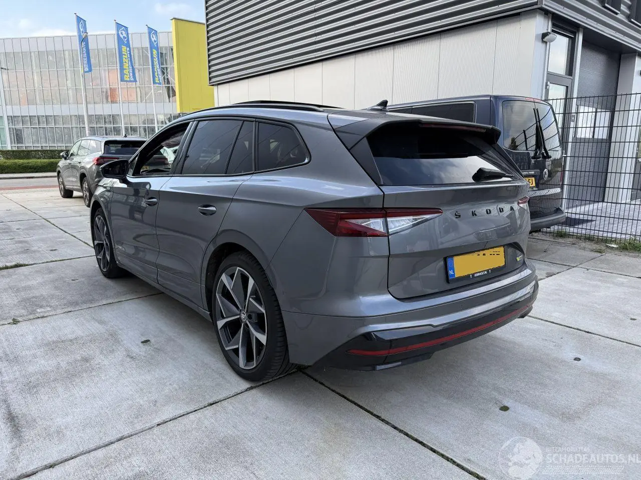 Skoda Enyaq 2024 foto 4