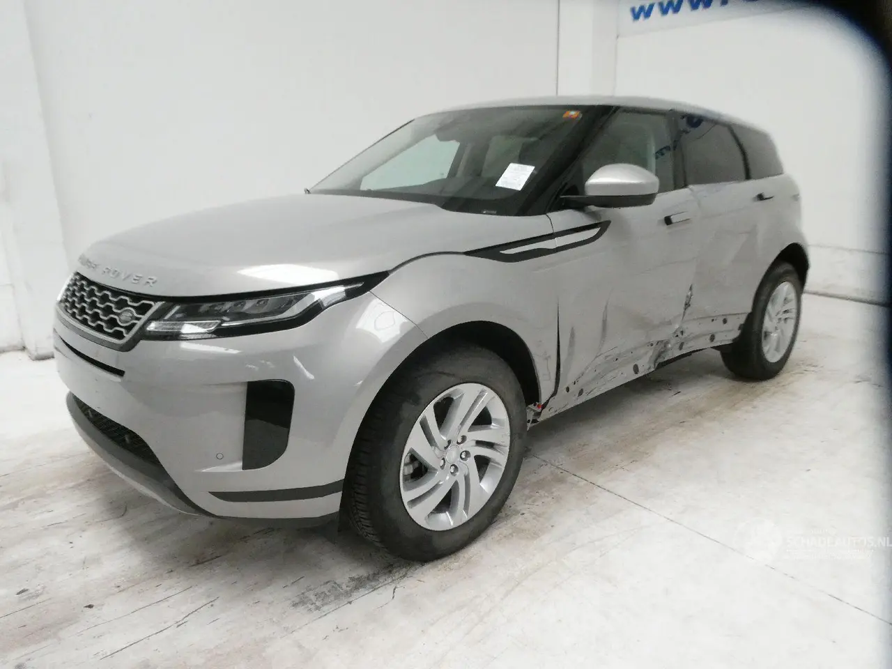 Land Rover Range Rover Evoque 2020 photo 3