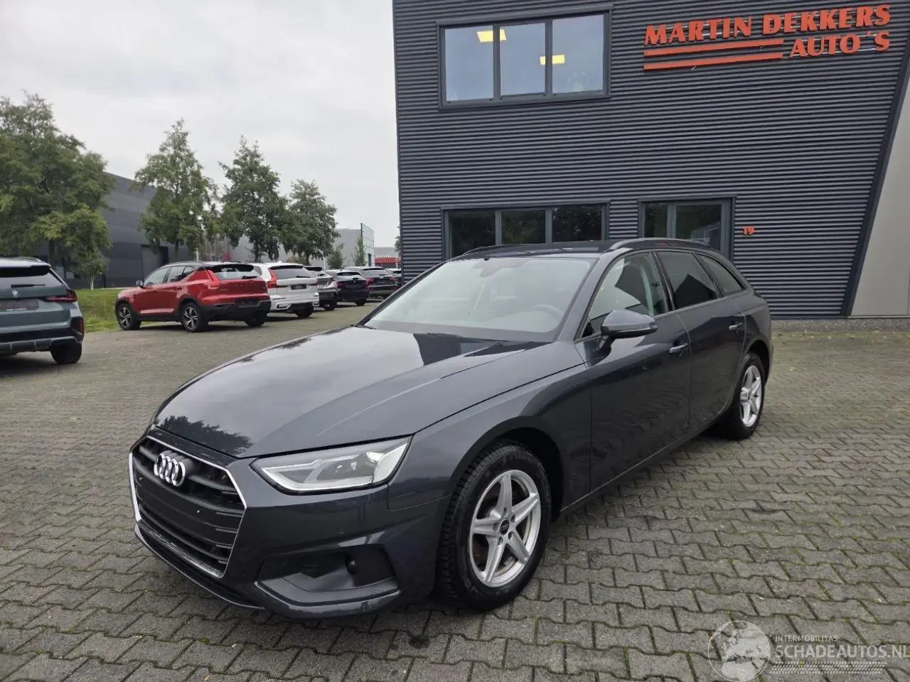 Audi A4 2024 foto 1