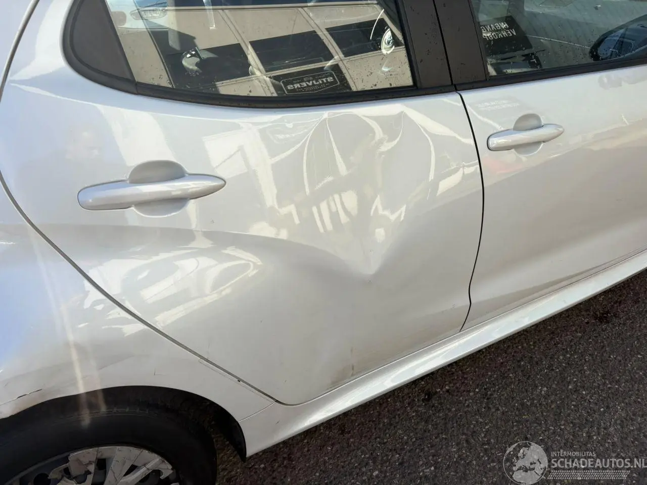 Toyota Yaris 2023 photo 12