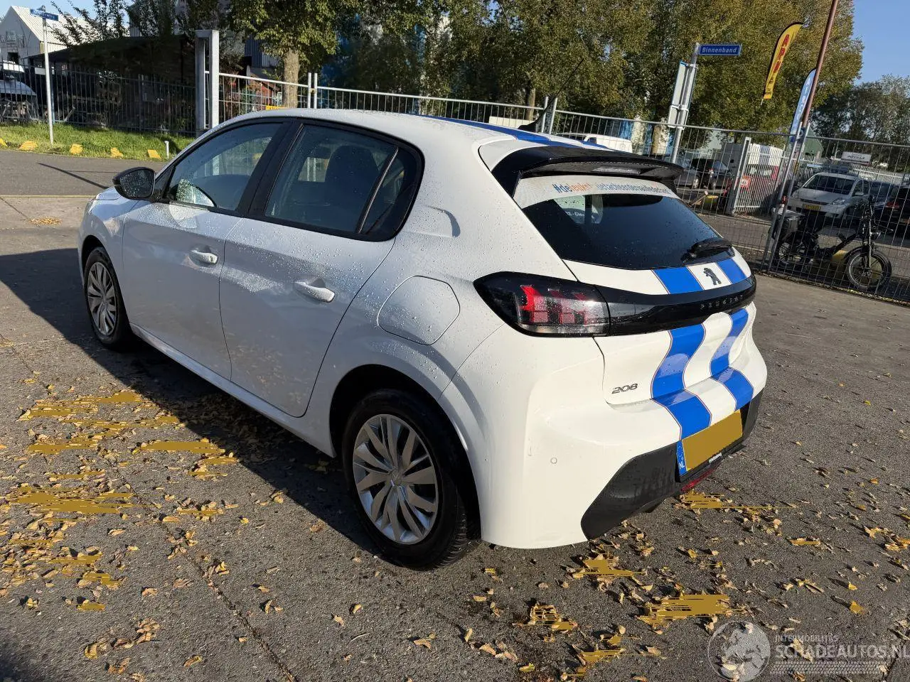 Peugeot 208 2023 фото 4