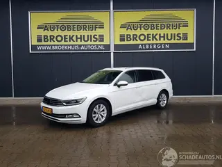 Volkswagen Passat 2018 foto 1