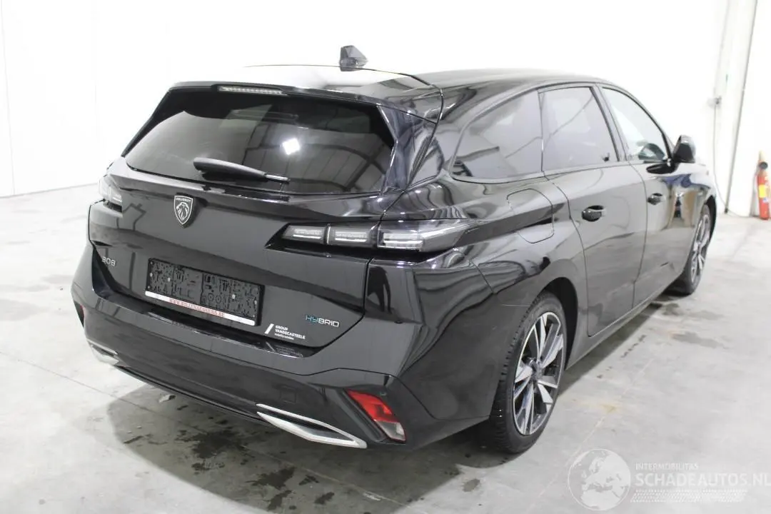 Peugeot 308 2024 фото 3