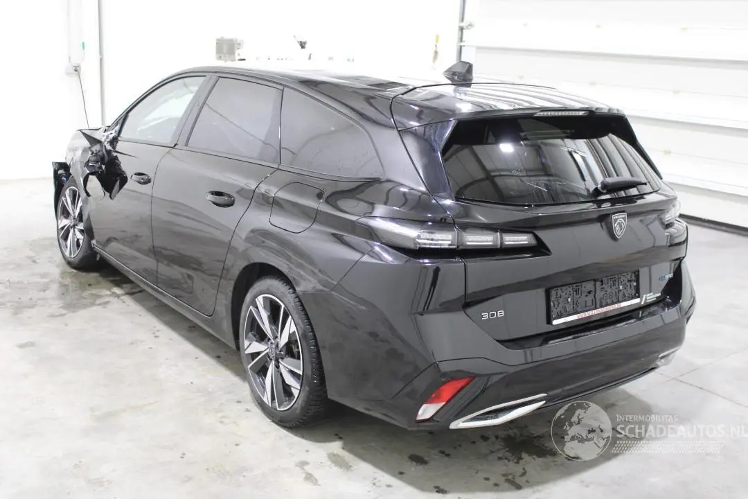 Peugeot 308 2024 фото 4