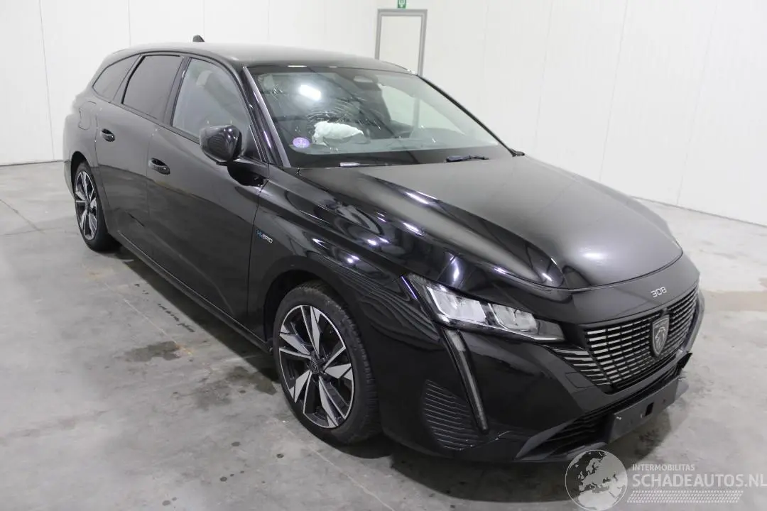 Peugeot 308 2024 фото 2