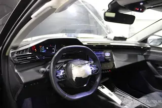 Peugeot 308 2024 фото 10