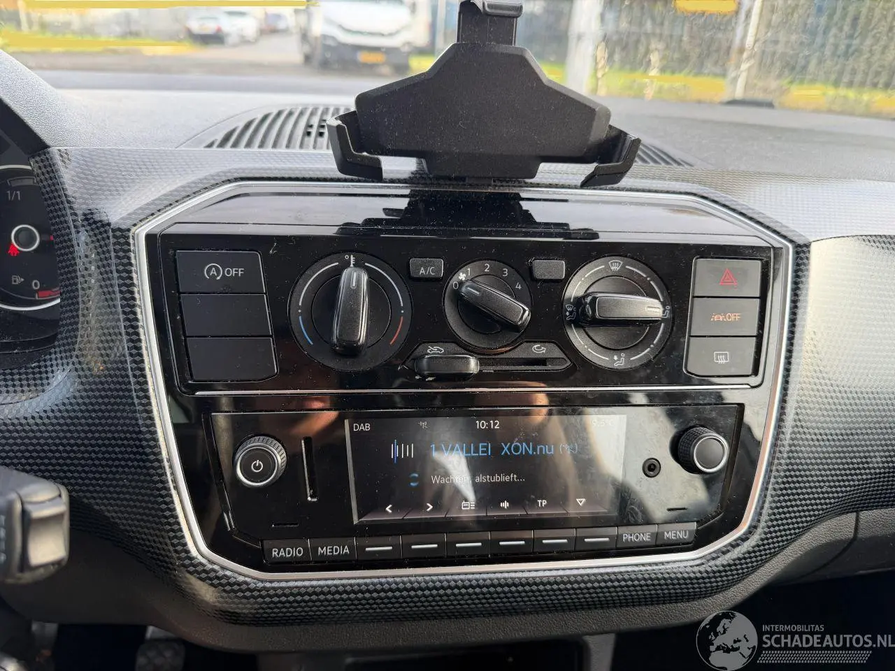 Volkswagen Up! 2023 photo 10