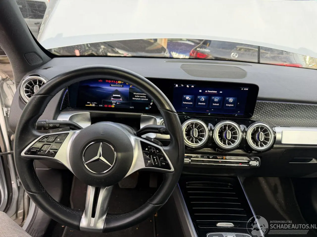 Mercedes EQB 2024 photo 9