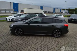 Ford Focus 2023 photo 9