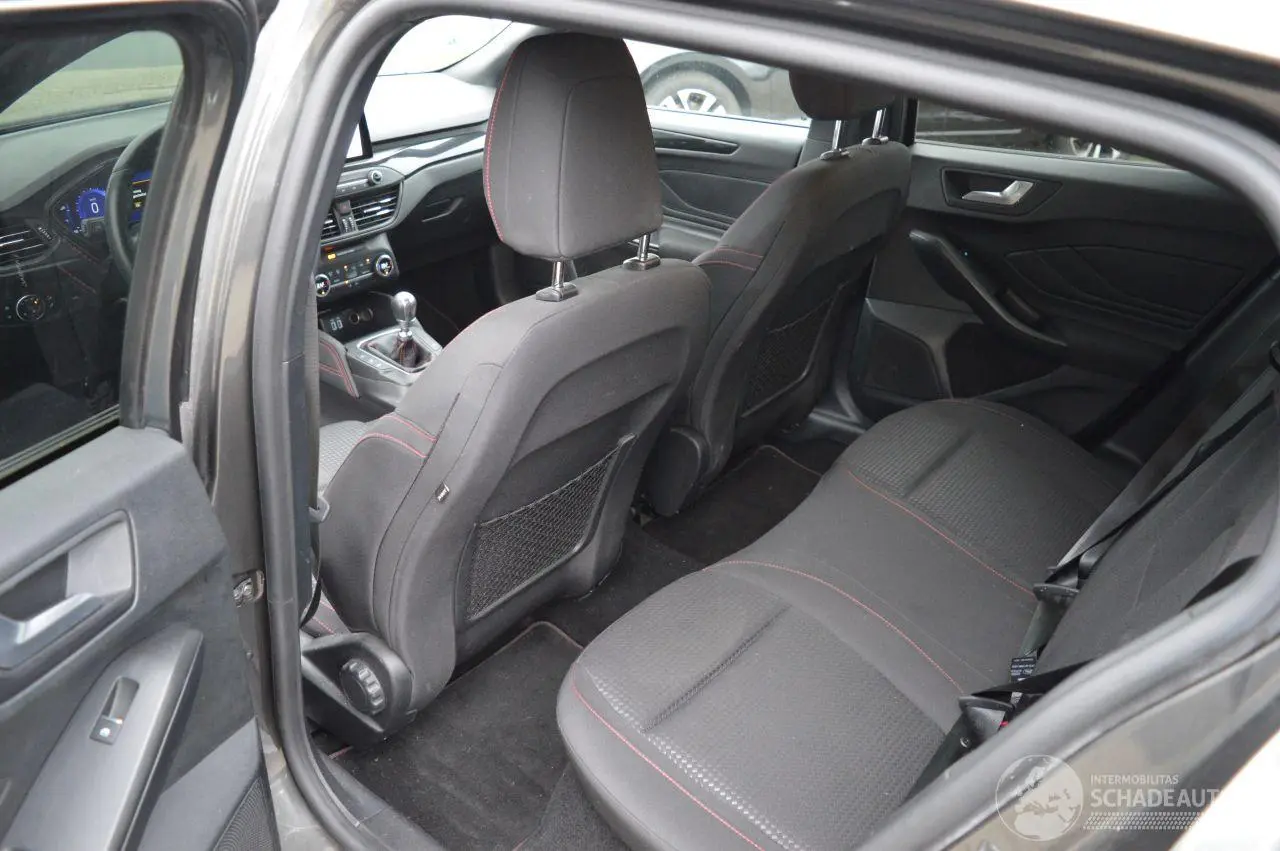 Ford Focus 2023 photo 11