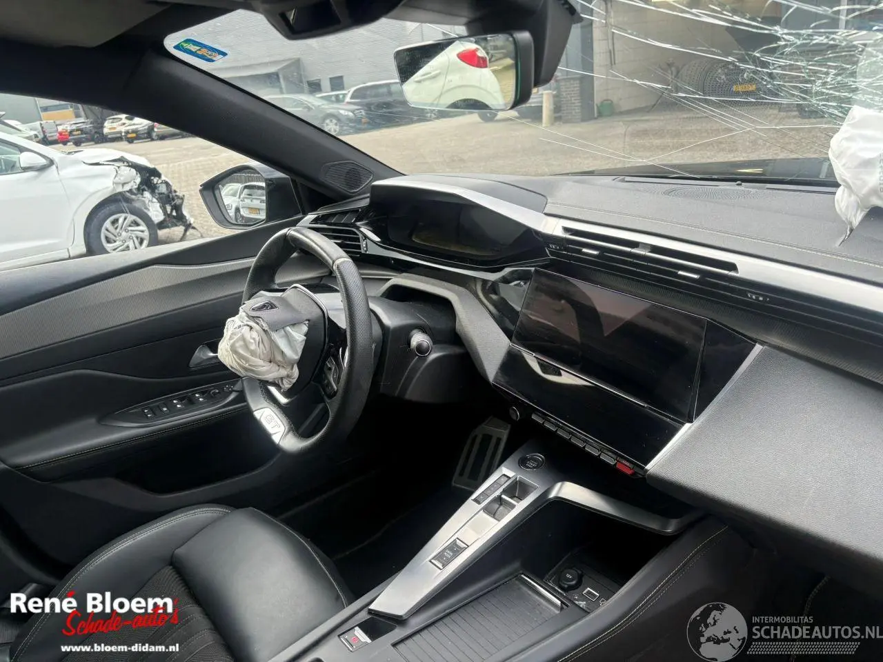Peugeot 308 2023 photo 12