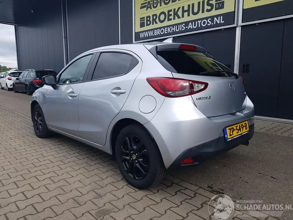 Mazda 2 2019 фото 8
