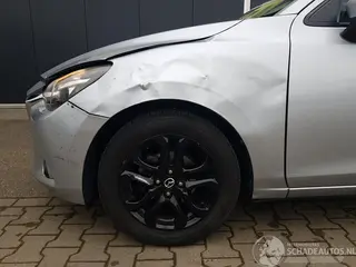 Mazda 2 2019 фото 9