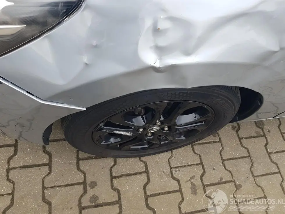 Mazda 2 2019 фото 11