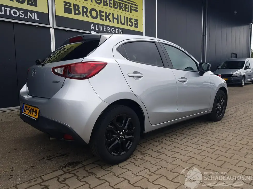 Mazda 2 2019 фото 7
