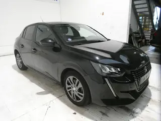 Peugeot 208 2021 фото 9