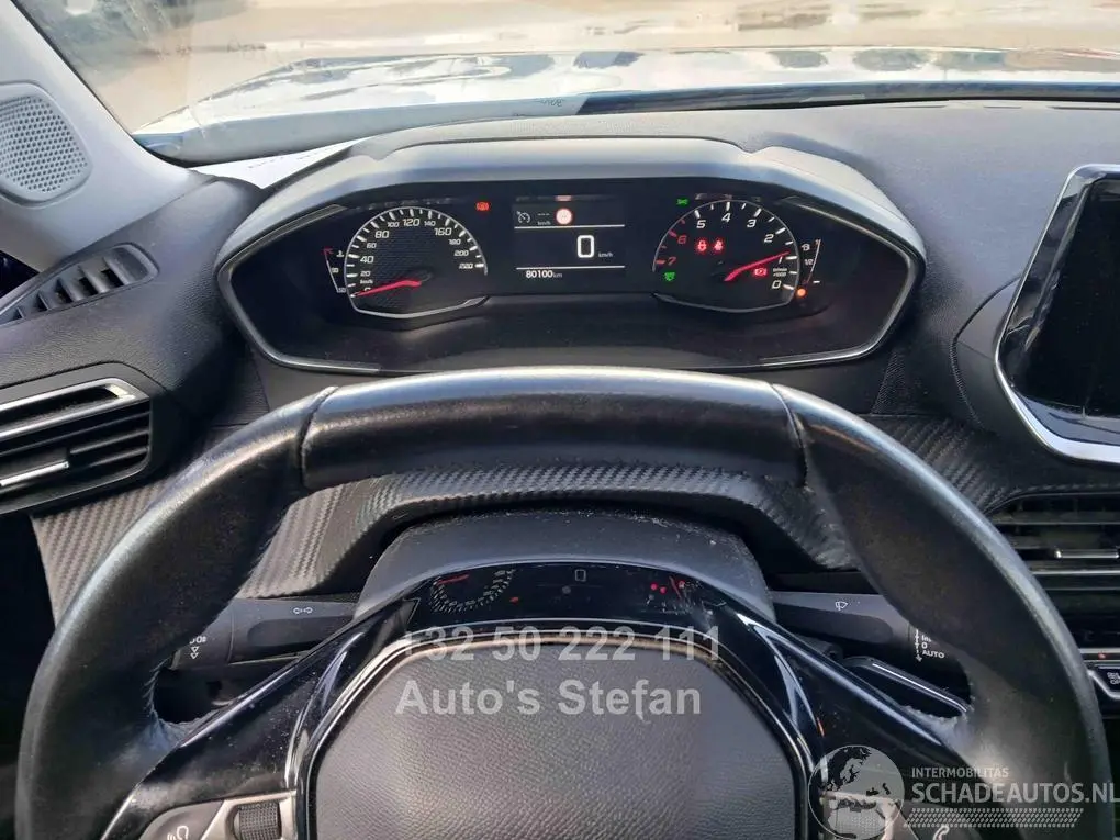 Peugeot 2008 2021 фото 24