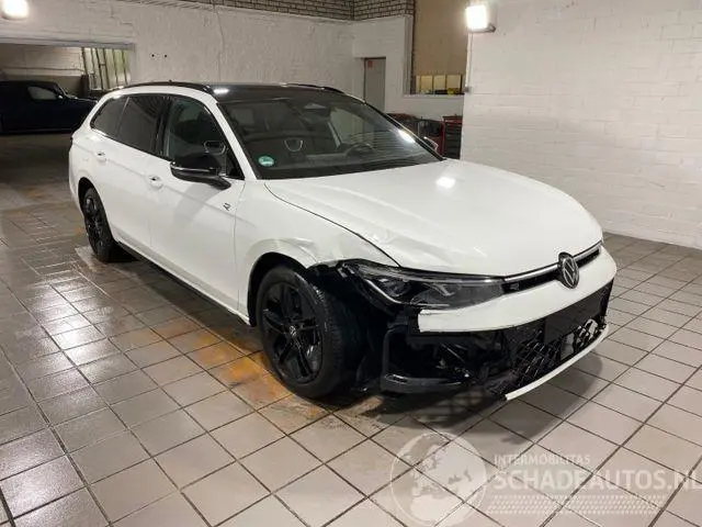 Volkswagen Passat 2025 foto 13