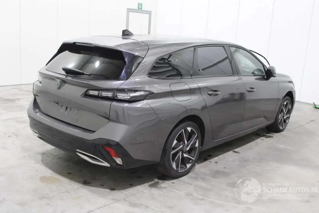 Peugeot 308 2023 фото 3