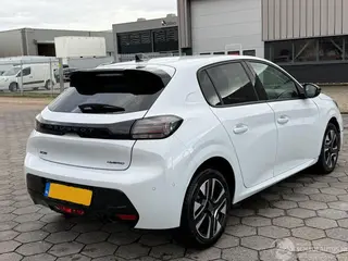 Peugeot 208 2026 фото 4