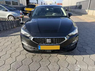 Seat Leon 2021 фото 2