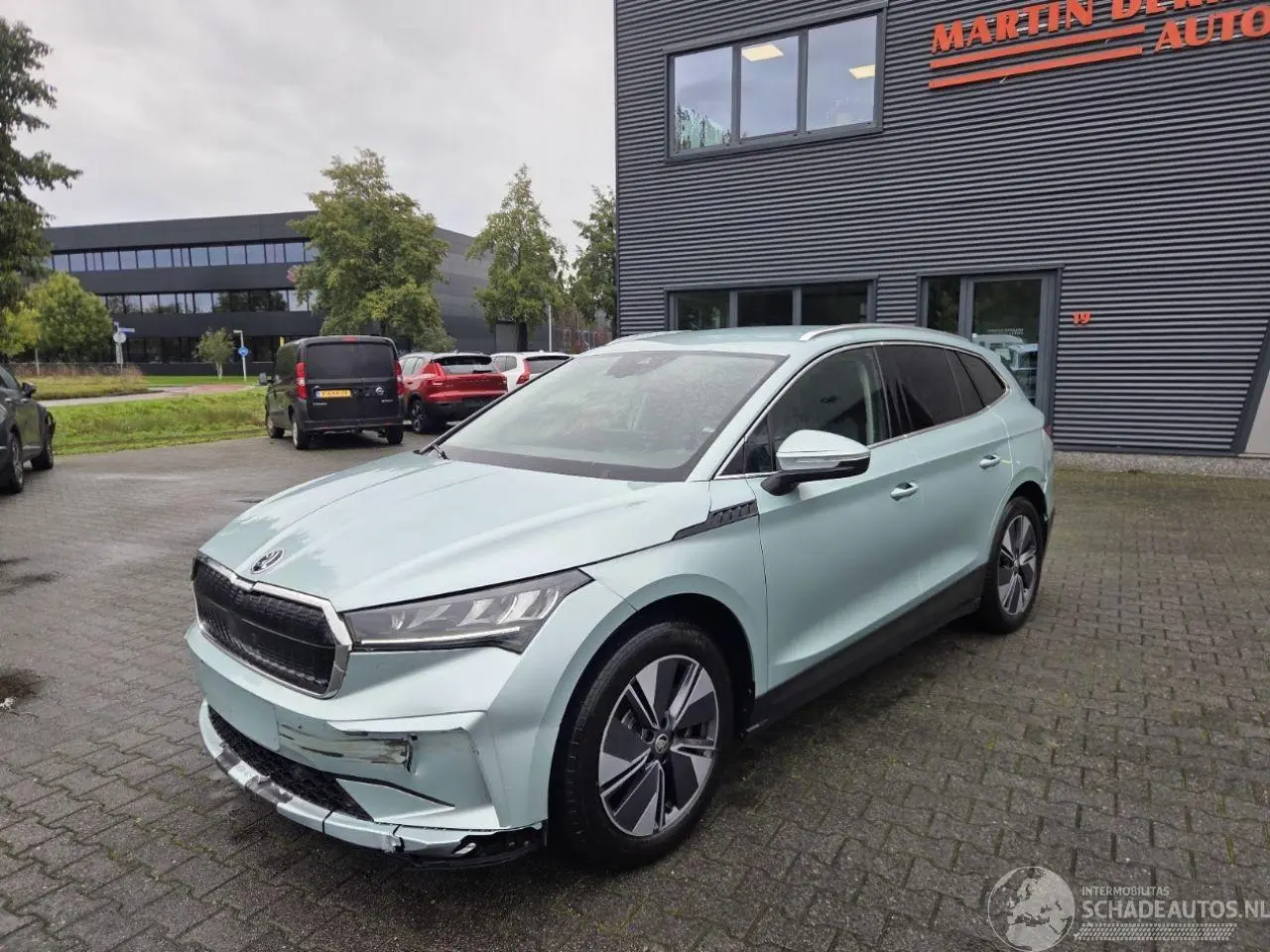 Skoda Enyaq 2024 foto 1