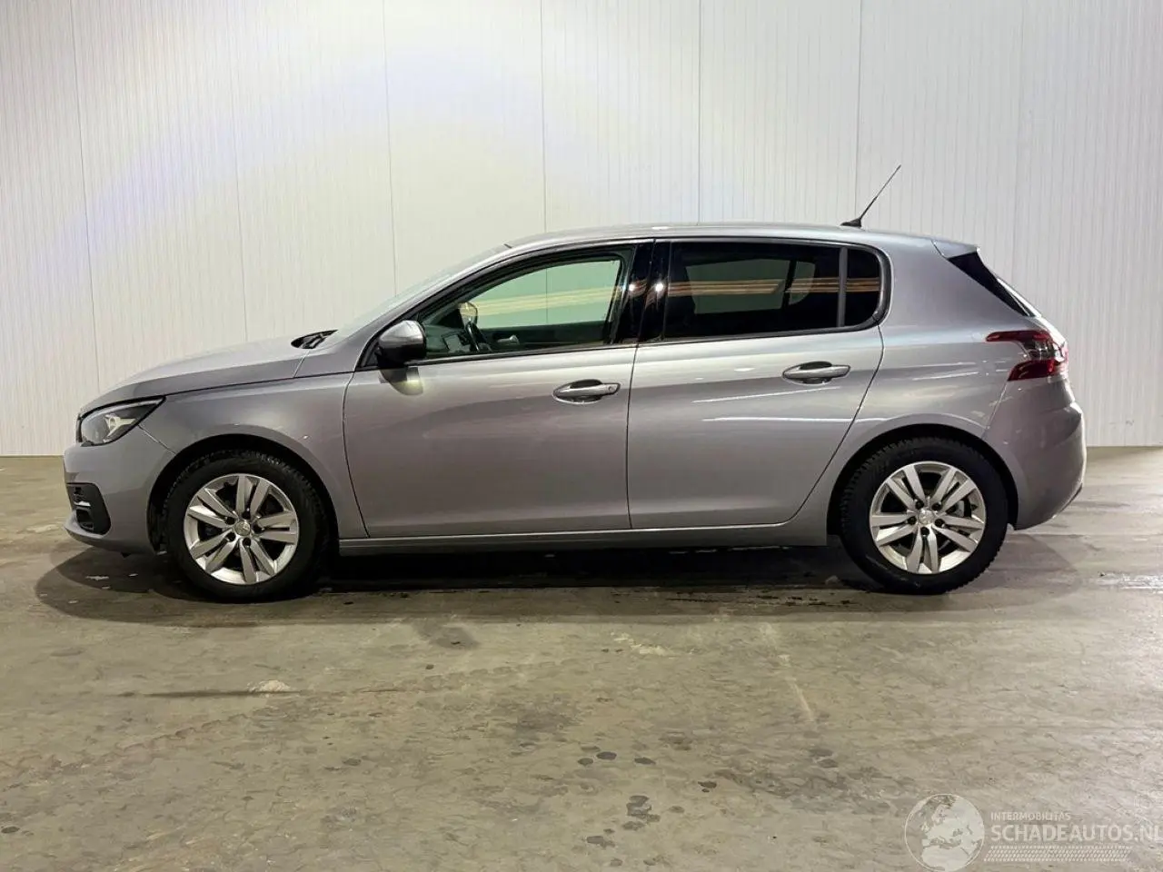 Peugeot 308 2019 фото 6