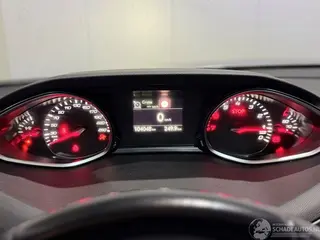 Peugeot 308 2019 фото 11