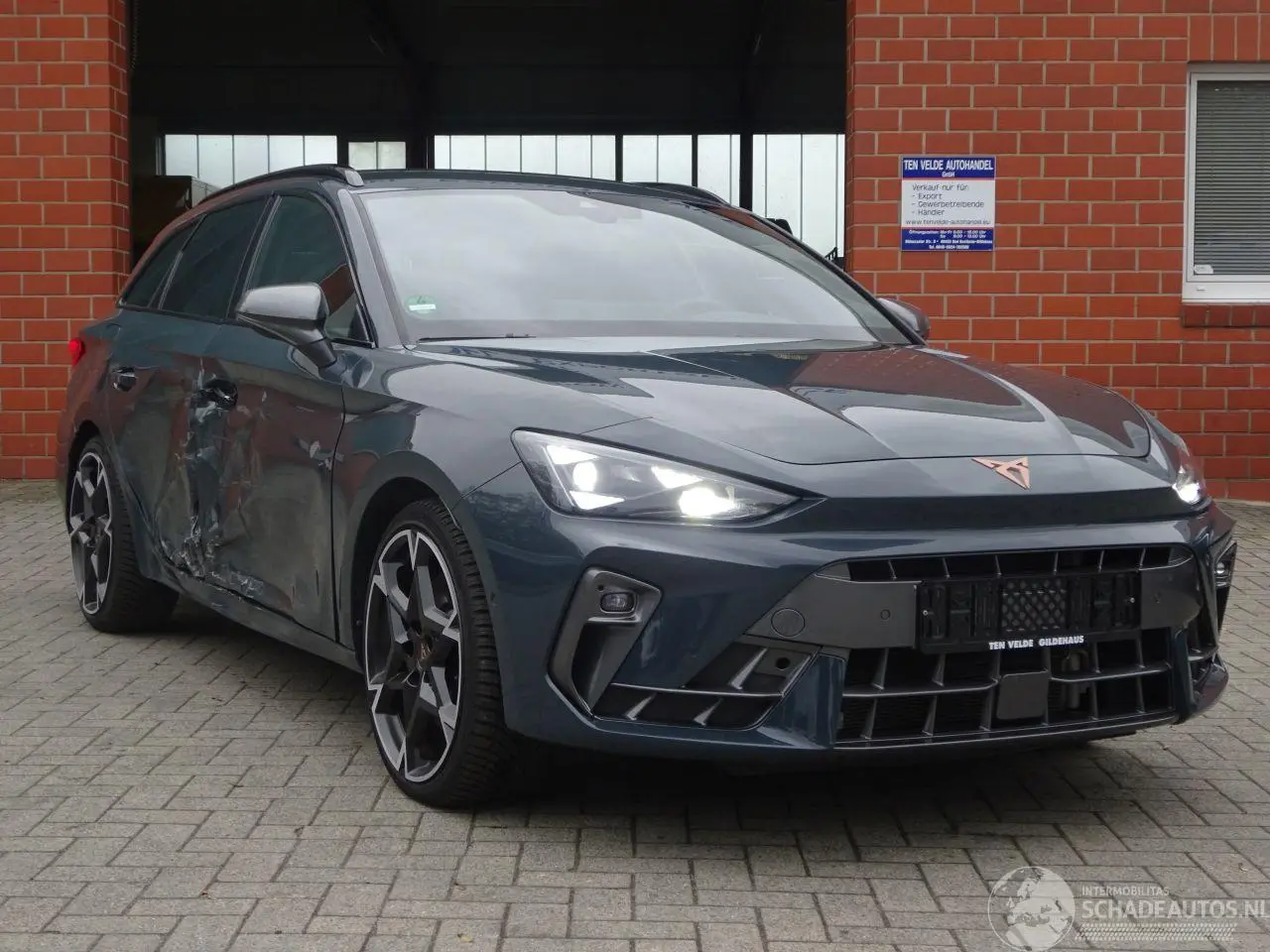 Cupra Leon 2025 фото 3