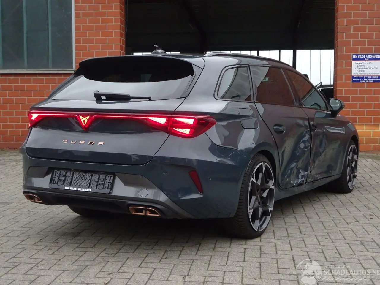 Cupra Leon 2025 фото 4
