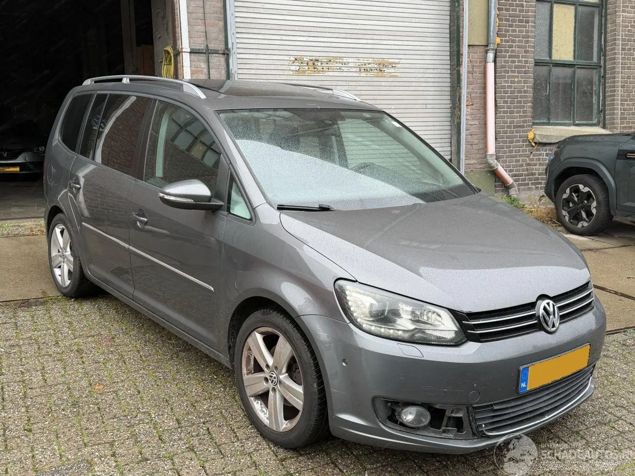 Volkswagen Touran 2017 photo 3