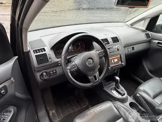 Volkswagen Touran 2017 photo 8