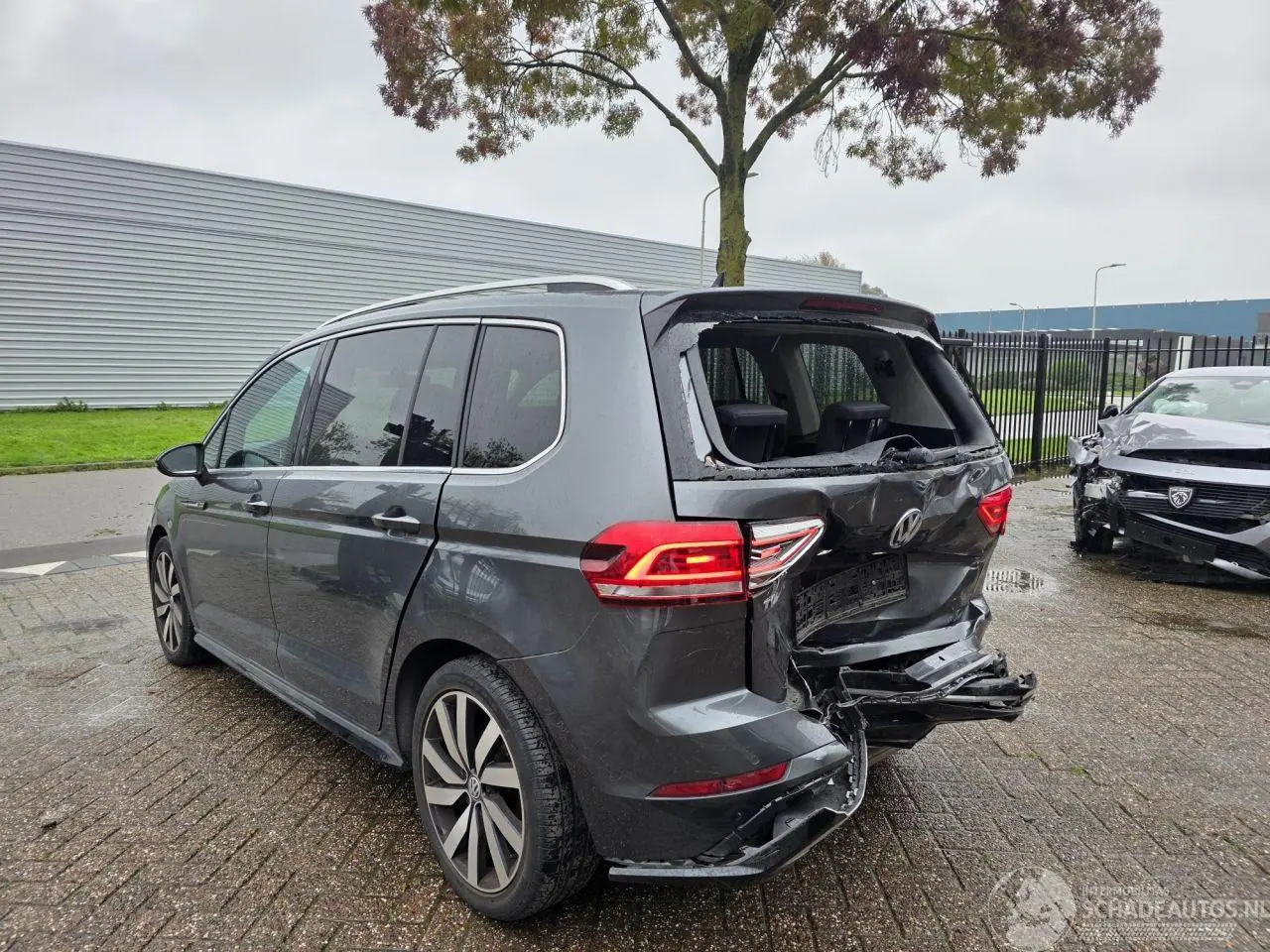 Volkswagen Touran 2020 photo 3