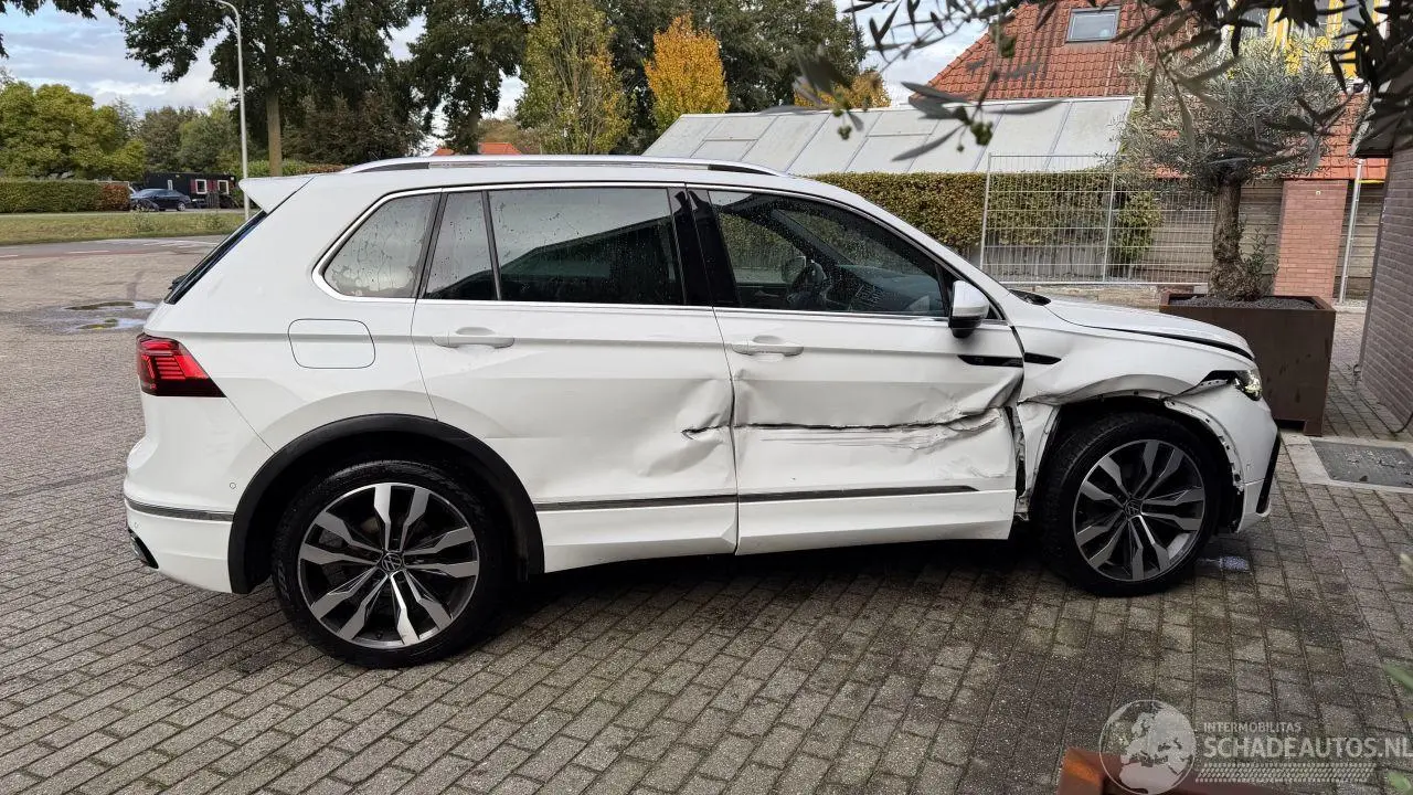 Volkswagen Tiguan 2023 фото 10