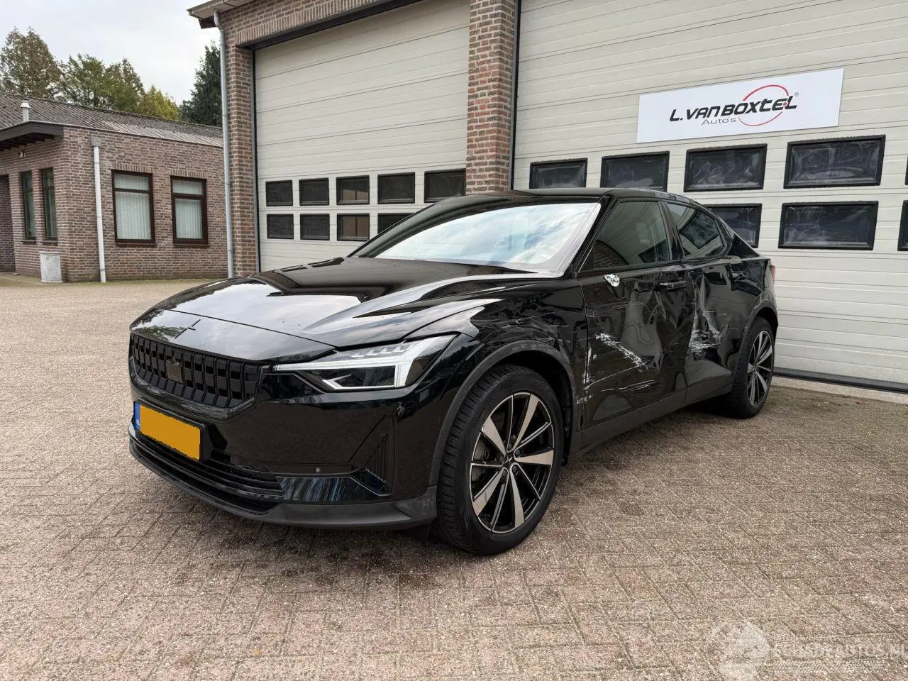 Polestar 2 2021 photo 2