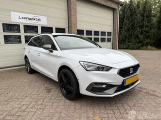 Seat Leon 2025 photo 2