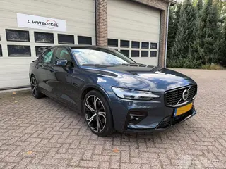 Volvo S-60 2022 photo 1