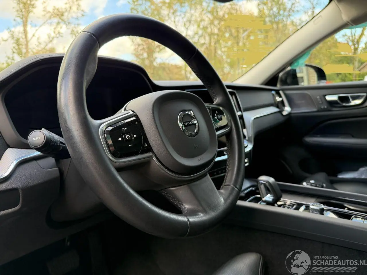 Volvo S-60 2022 photo 6