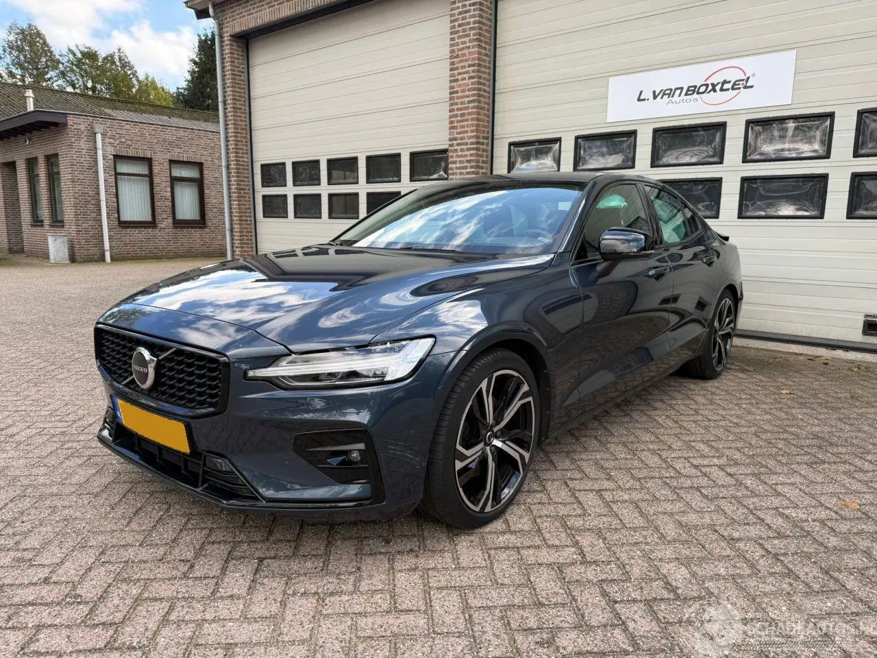 Volvo S-60 2022 photo 2