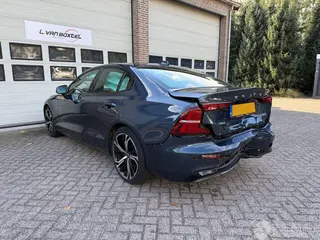 Volvo S-60 2022 photo 3