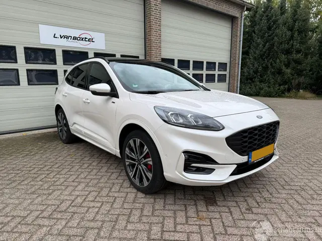 Ford Kuga, 2023