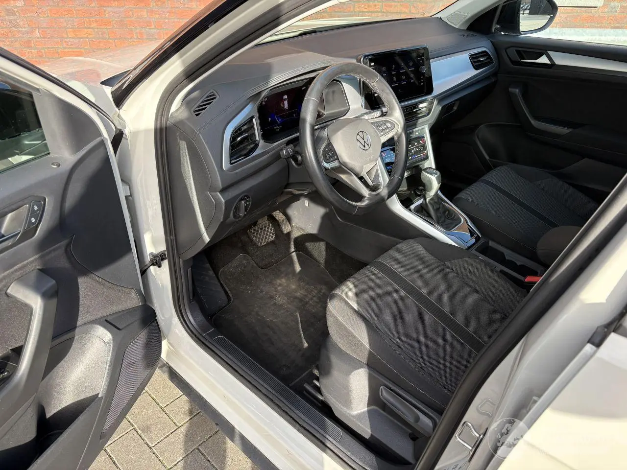 Volkswagen T-Roc 2023 photo 10