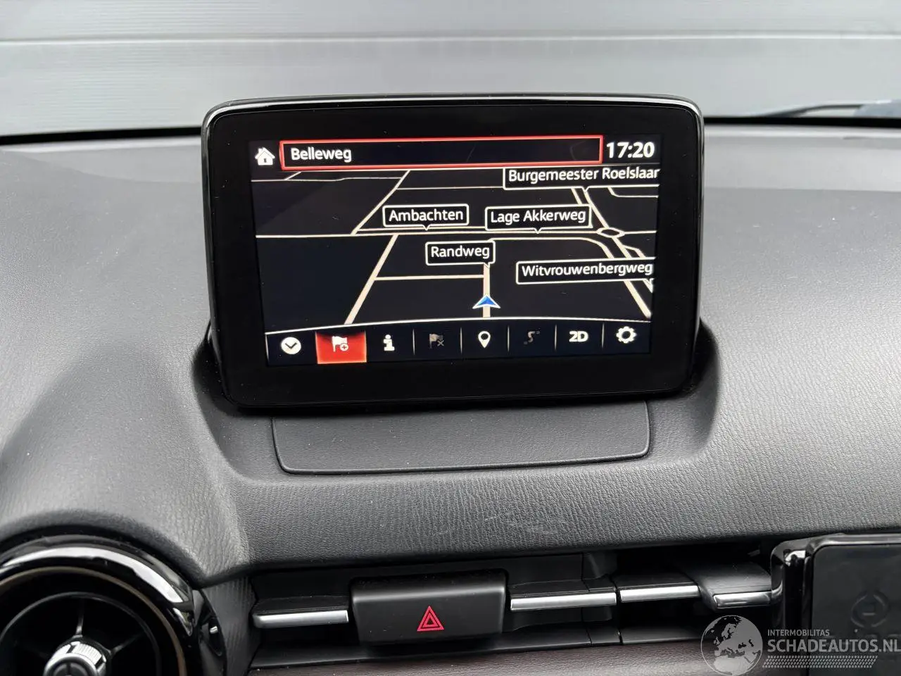 Mazda 2 2017 photo 10
