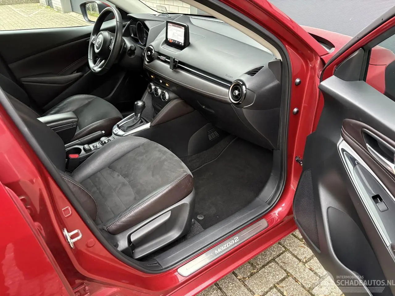 Mazda 2 2017 photo 8