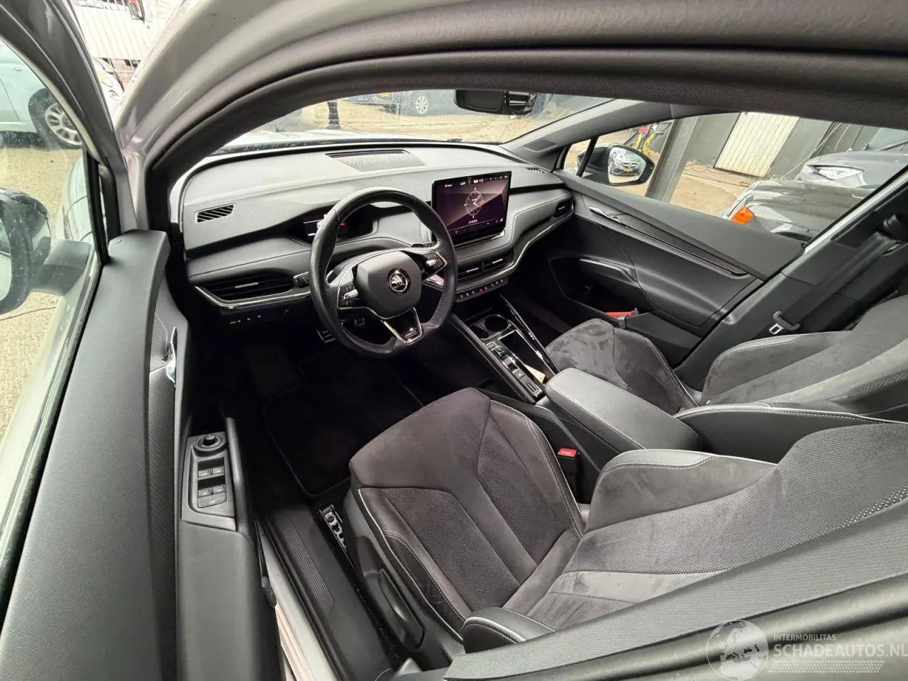 Skoda Enyaq 2023 foto 11